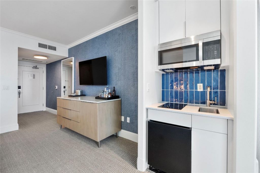 4401 Collins Avenue, Unit 2701, Miami Beach, FL 33140 Photo