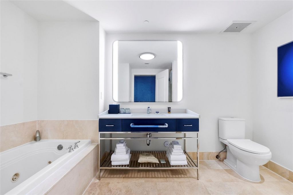 4401 Collins Avenue, Unit 2701, Miami Beach, FL 33140 Photo