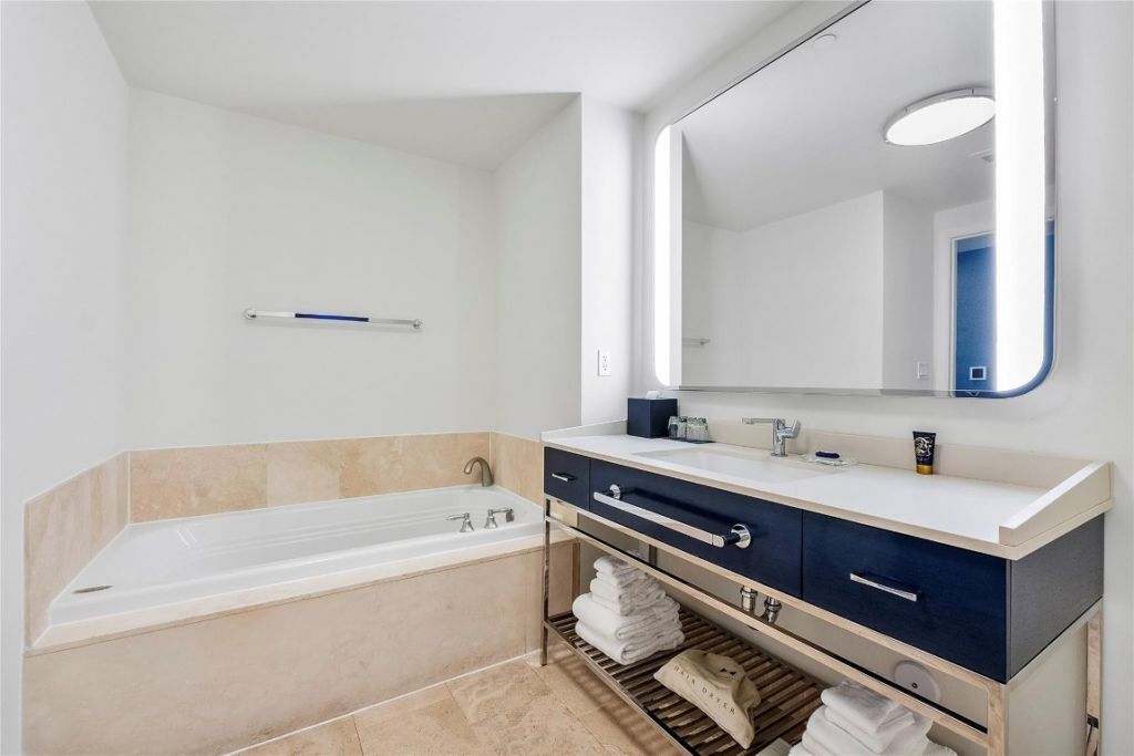 4401 Collins Avenue, Unit 2701, Miami Beach, FL 33140 Photo