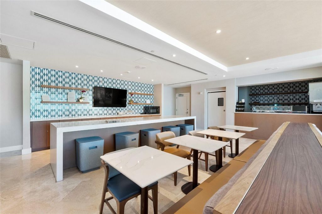 4401 Collins Avenue, Unit 2701, Miami Beach, FL 33140 Photo