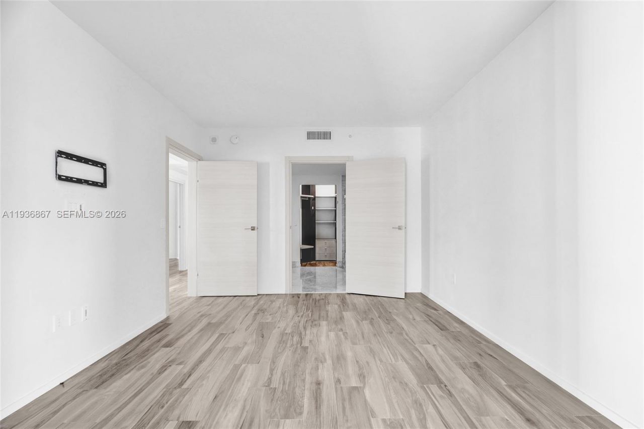 801 S Miami Ave , Unit 2405, Miami, FL 33130 Photo