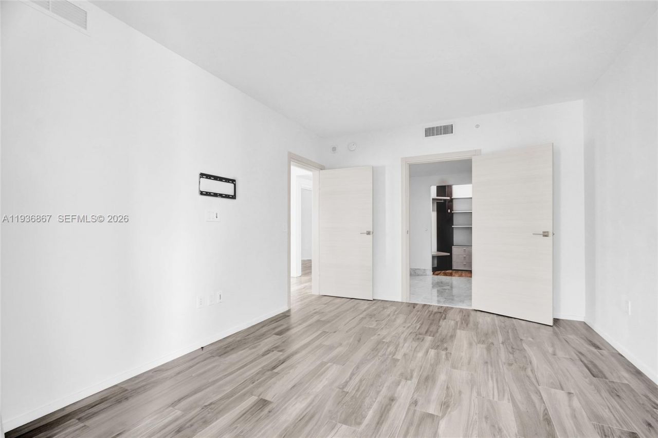 801 S Miami Ave , Unit 2405, Miami, FL 33130 Photo