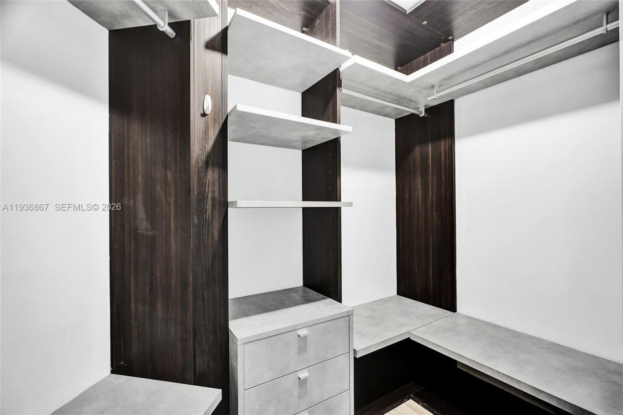 801 S Miami Ave , Unit 2405, Miami, FL 33130 Photo