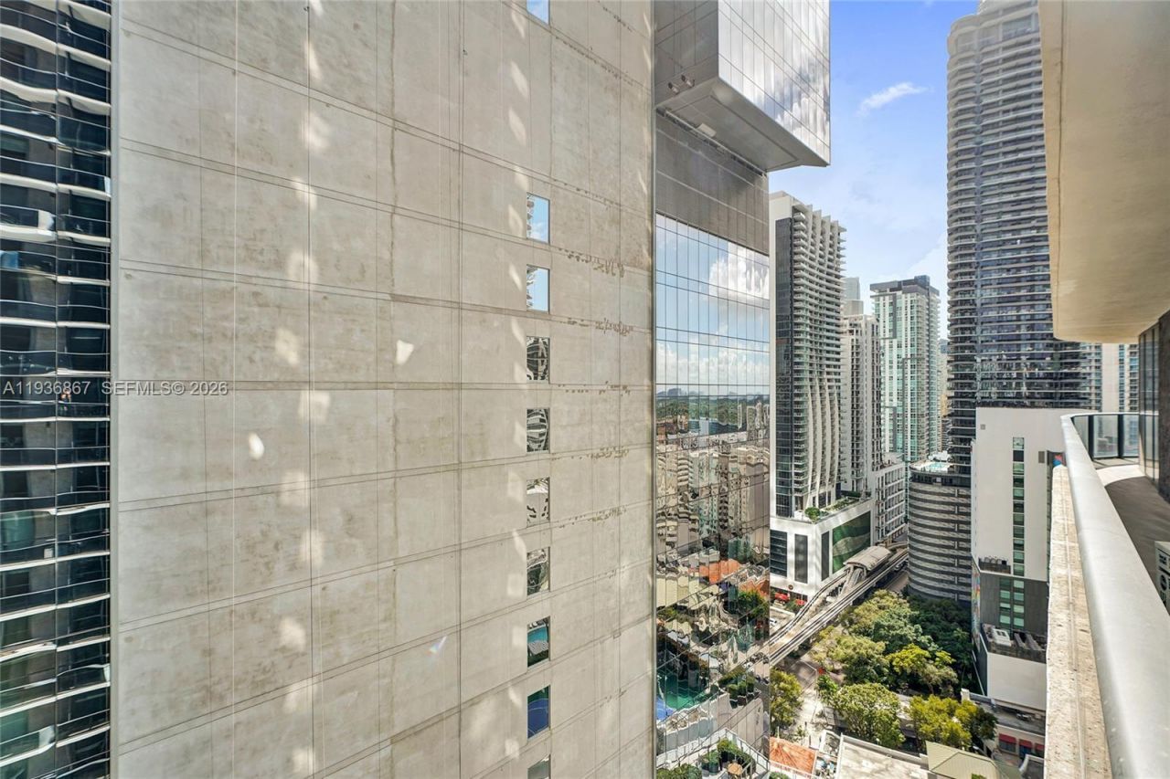 801 S Miami Ave , Unit 2405, Miami, FL 33130 Photo