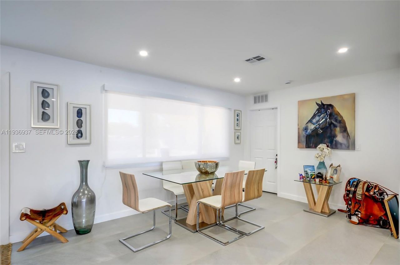 1511 NW 87th Way, Pembroke Pines, FL 33024 Photo