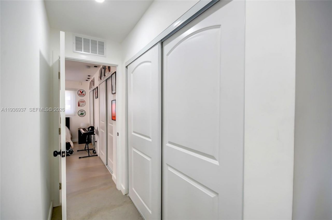 1511 NW 87th Way, Pembroke Pines, FL 33024 Photo