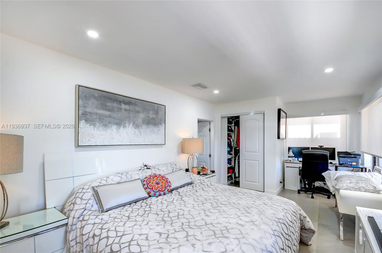 1511 NW 87th Way, Pembroke Pines, FL 33024 Photo