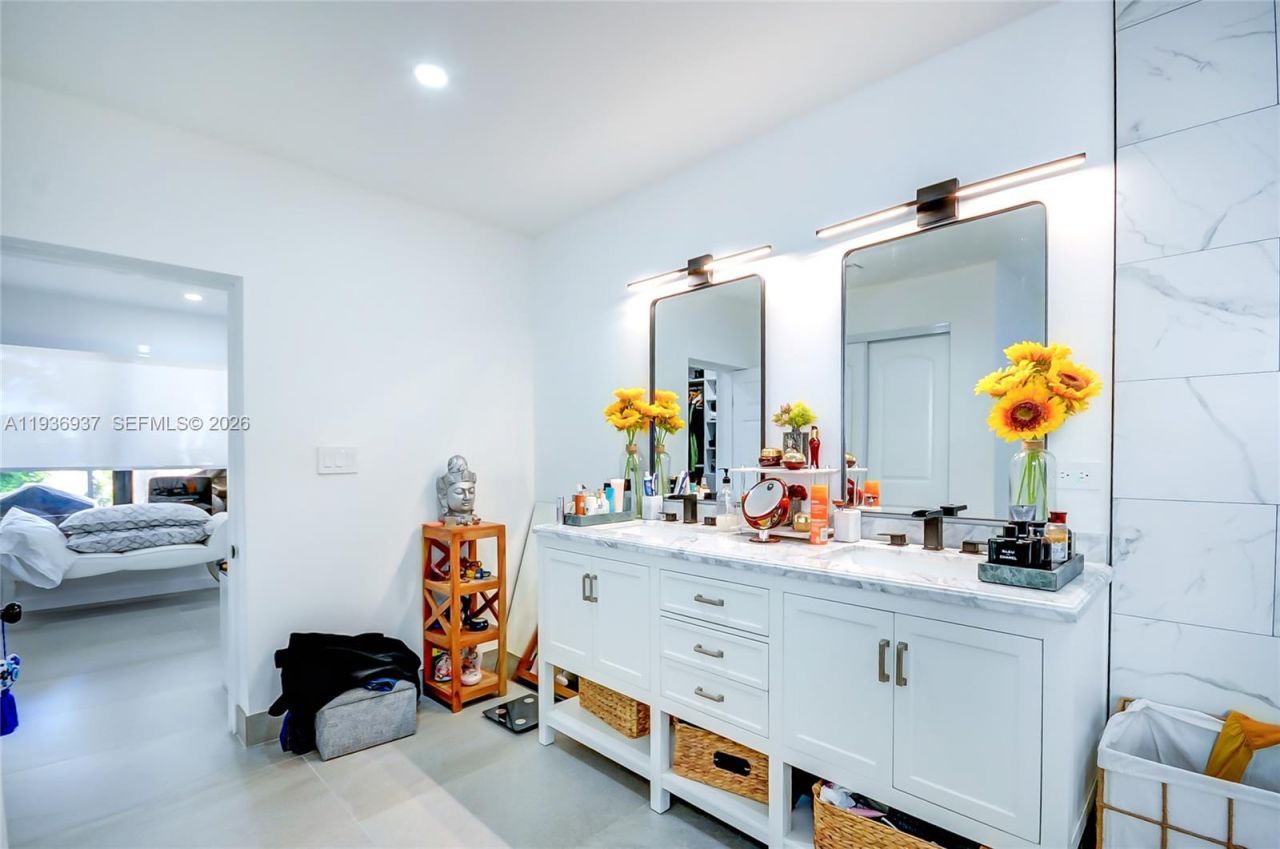 1511 NW 87th Way, Pembroke Pines, FL 33024 Photo