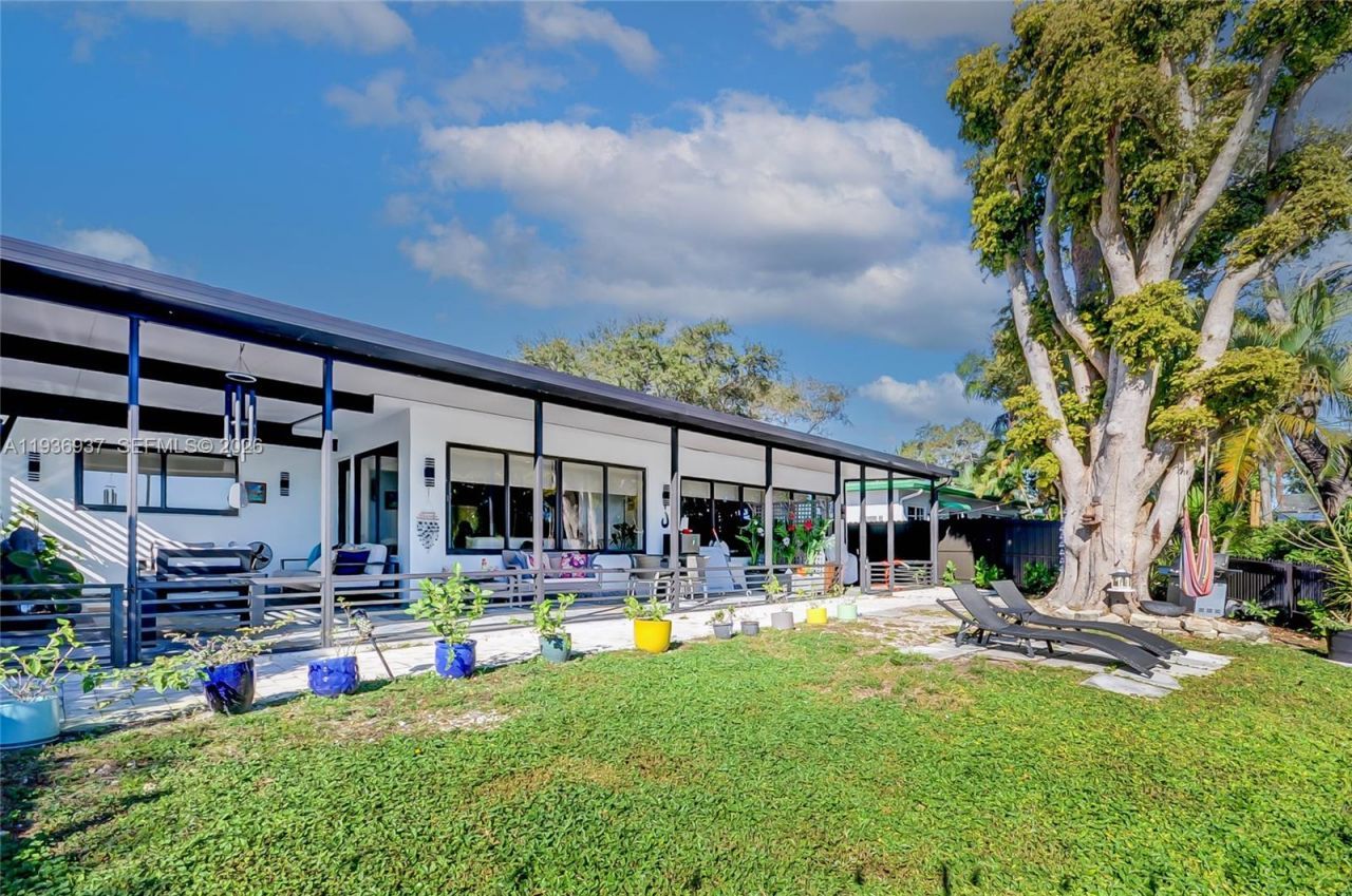 1511 NW 87th Way, Pembroke Pines, FL 33024 Photo