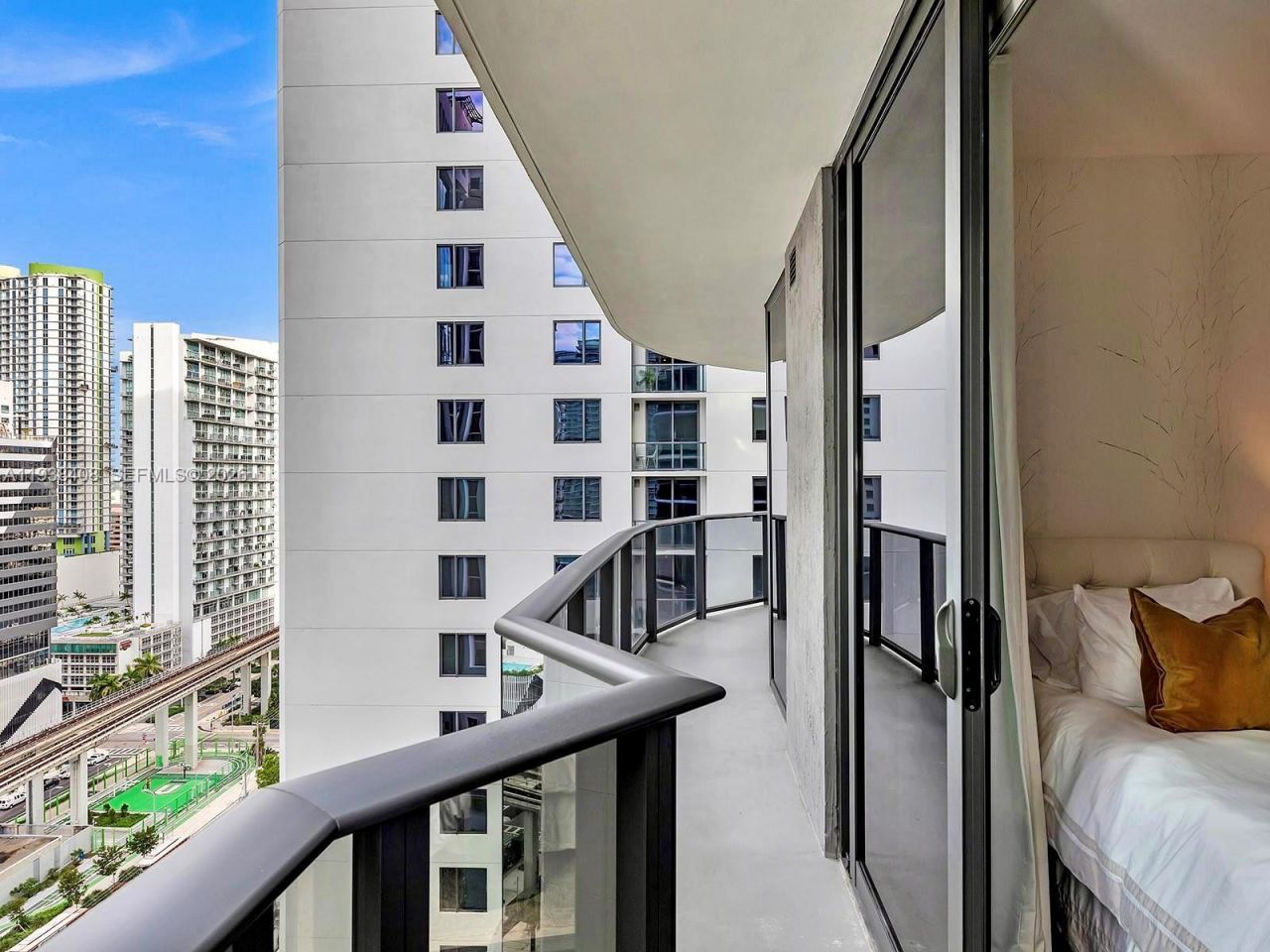 55 SW 9th St, Unit 1808, Miami, FL 33130 Photo