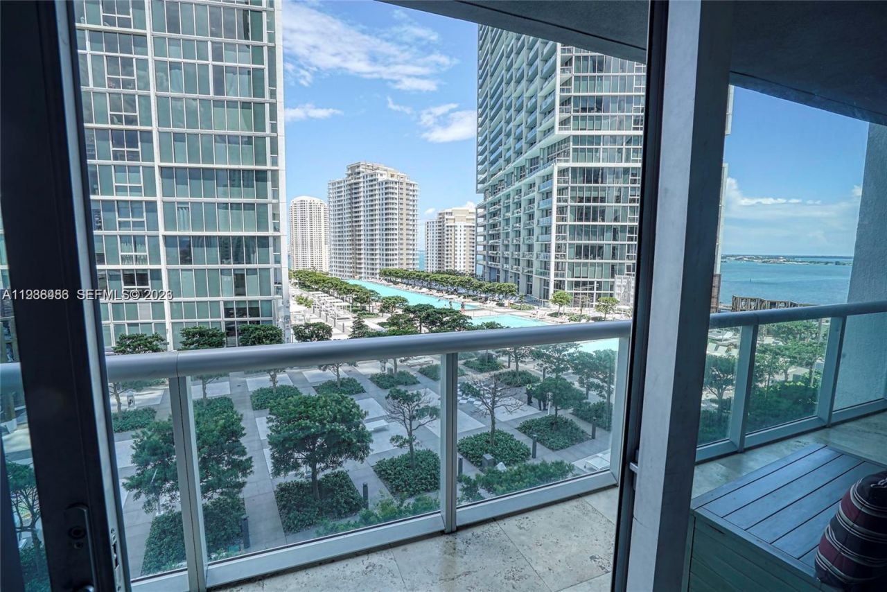 485 Brickell Ave, Unit 1701, Miami, FL 33131 Photo