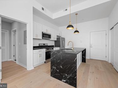 36 N NARBERTH AVENUE, Unit 1D, NARBERTH, PA 19072