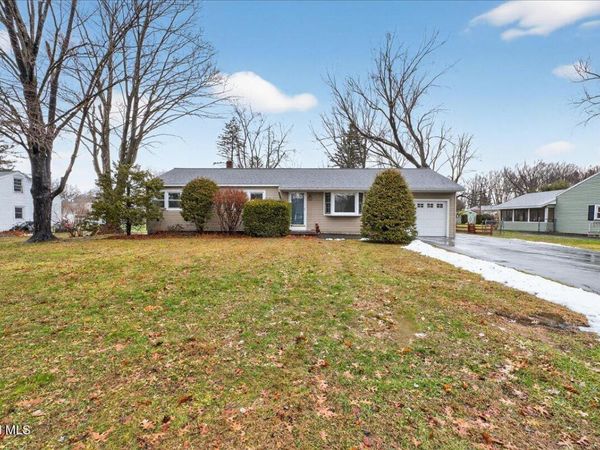 15 Cornelia Avenue, Ballston Lake, NY 12019