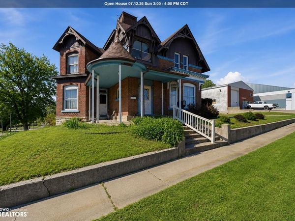 1003 Edgington Avenue, Eldora, IA 50627