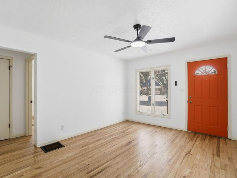 2593 Atwood Terrace, Columbus, OH 43211 Photo 5