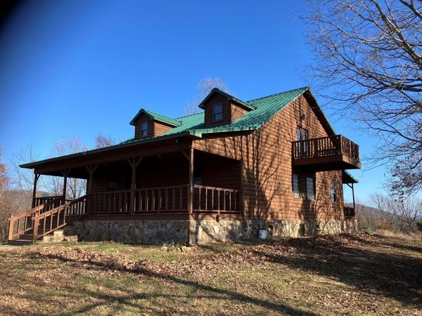 000 Thompson Creek Lane, Mena, AR 71953