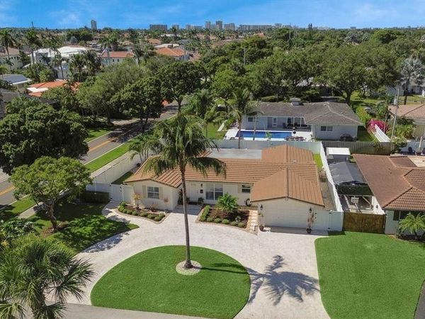 2250 NE 35th St, Lighthouse Point, FL 33064