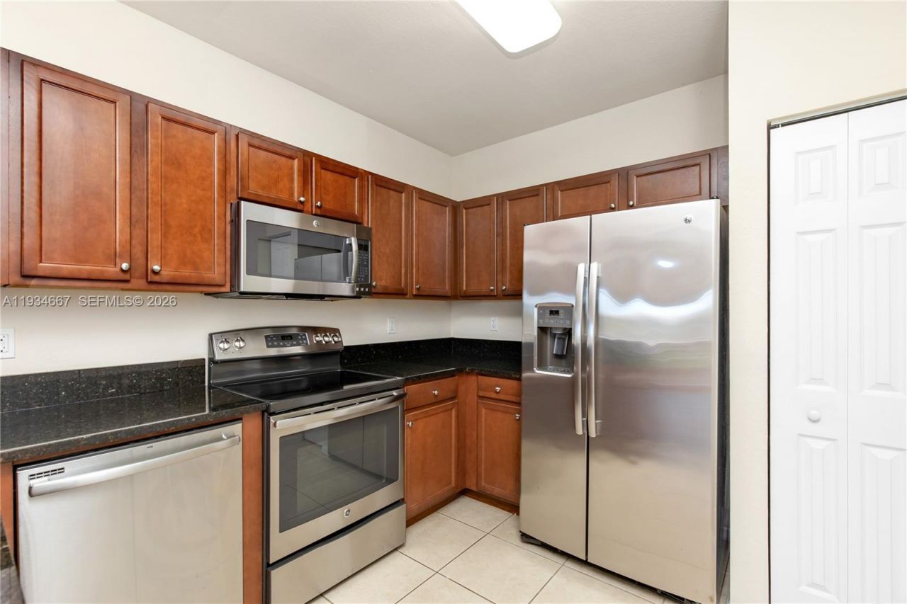 8760 NW 97th Ave, Unit 208, Doral, FL 33178 Photo