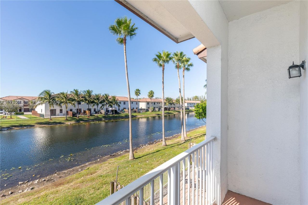 8760 NW 97th Ave, Unit 208, Doral, FL 33178 Photo