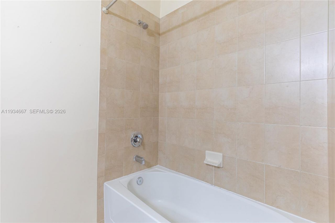 8760 NW 97th Ave, Unit 208, Doral, FL 33178 Photo