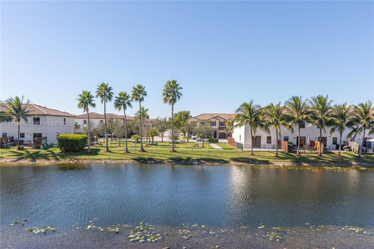 8760 NW 97th Ave, Unit 208, Doral, FL 33178 Photo