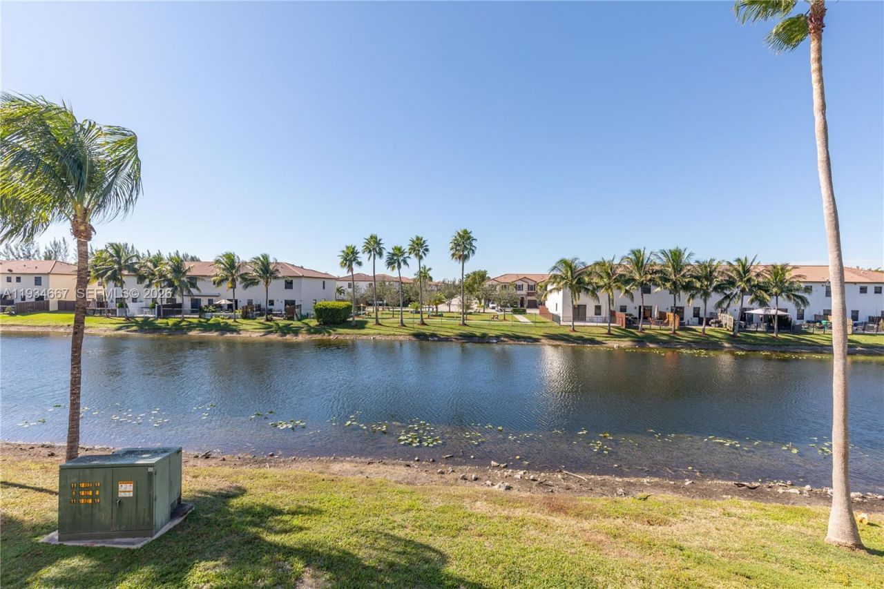 8760 NW 97th Ave, Unit 208, Doral, FL 33178 Photo