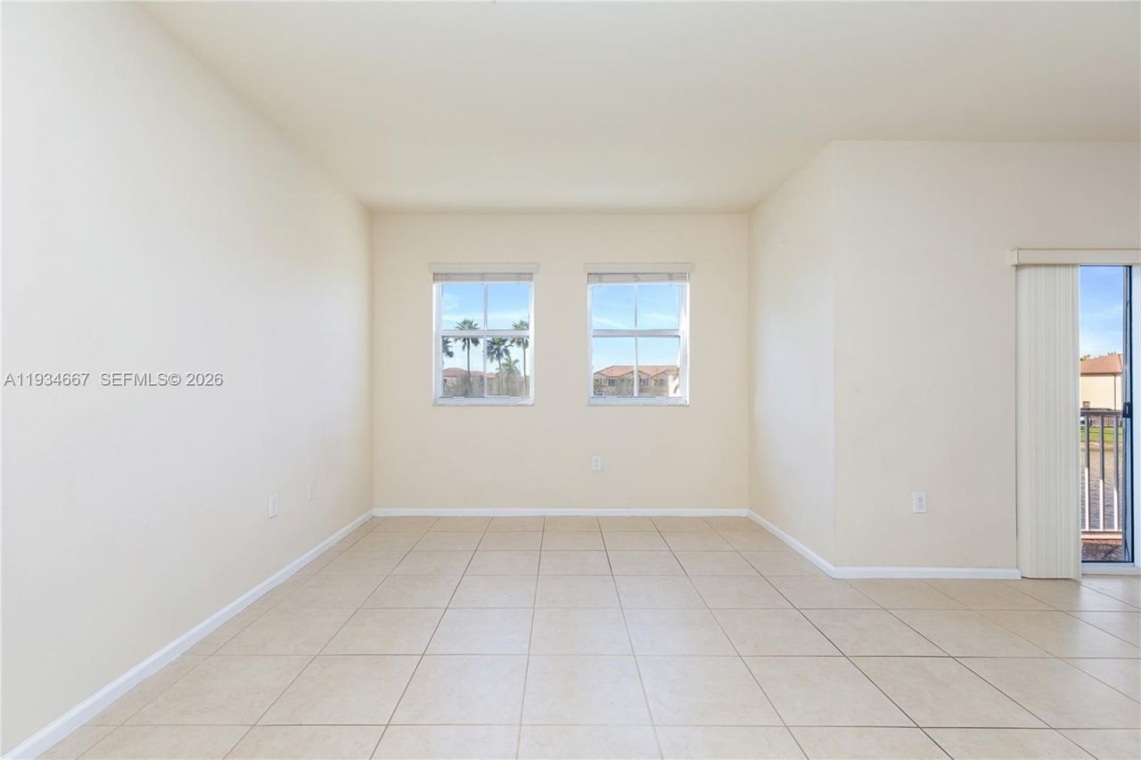 8760 NW 97th Ave, Unit 208, Doral, FL 33178 Photo