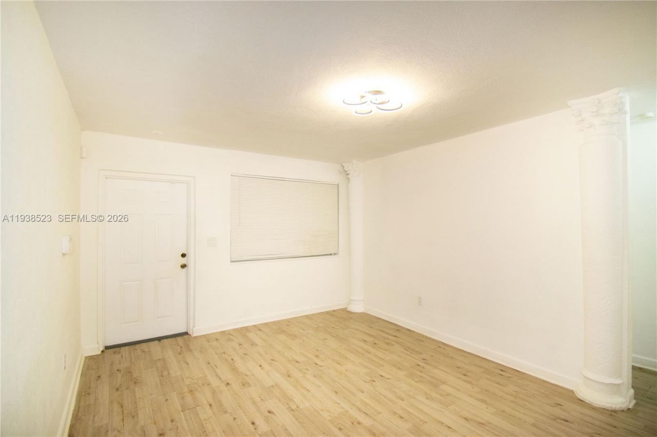 1831 NW 41 St, Miami, FL 33142 Photo