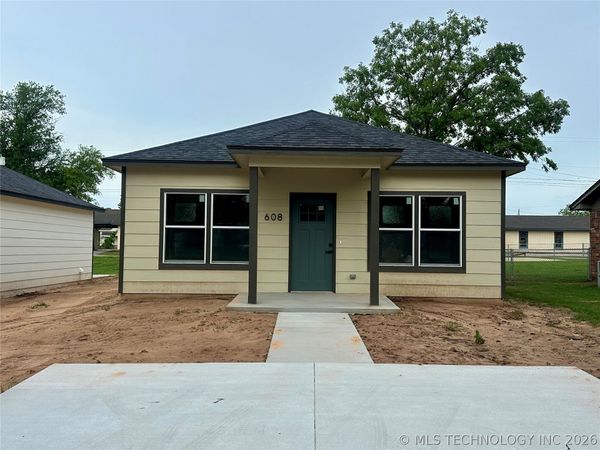 608 S 3rd Street, Morris, OK 74445