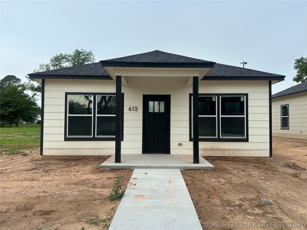 612 S 3rd Street, Morris, OK 74445