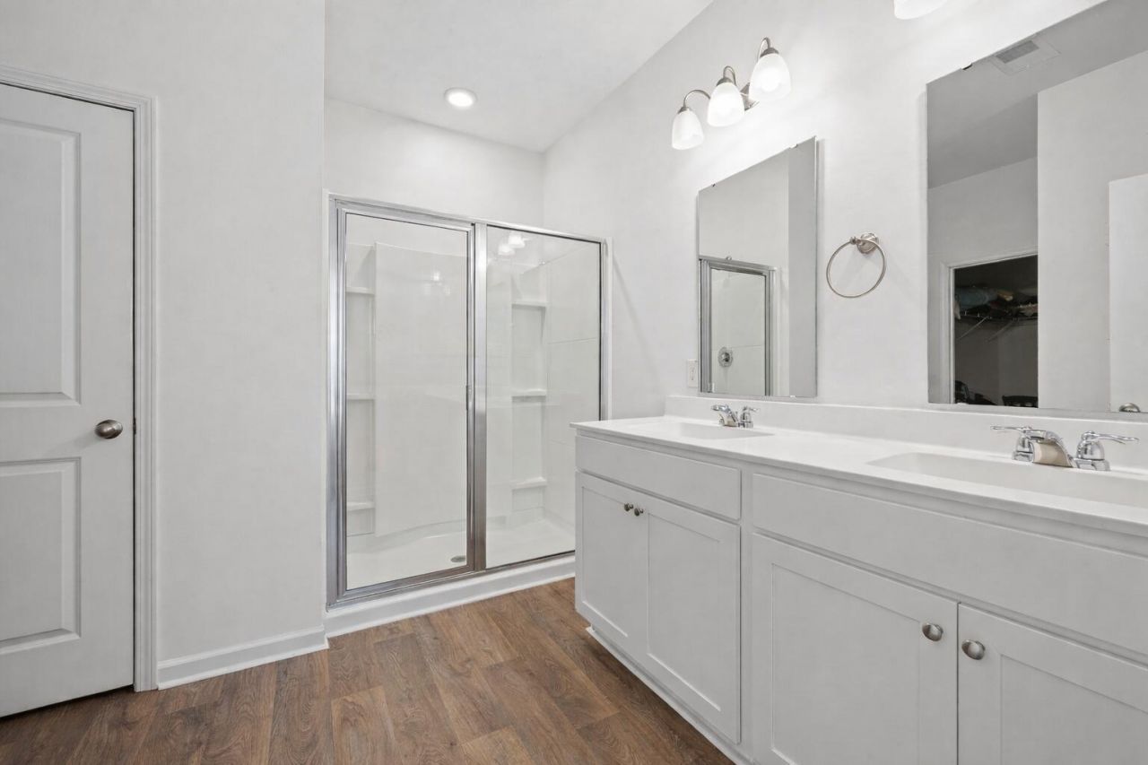 1846 Towne Street Photo 19