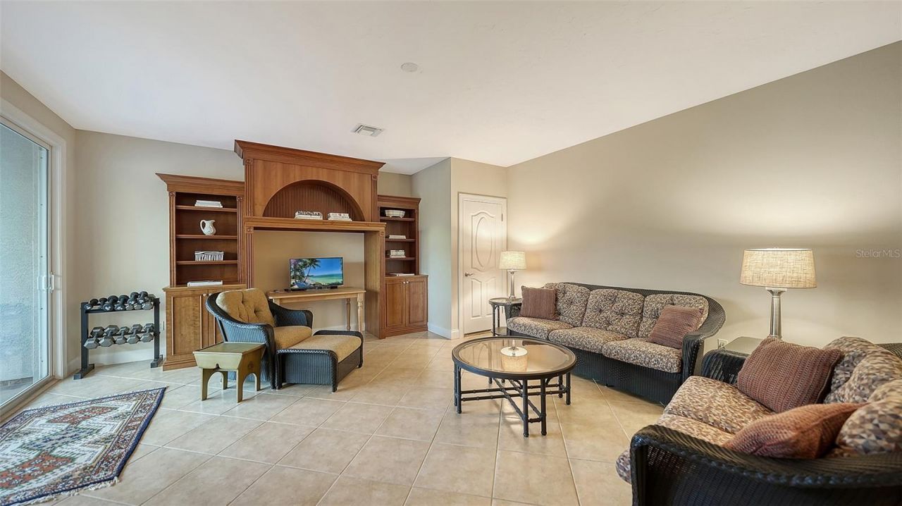 8335 Grosvenor Court, Bradenton, FL 34201 Photo