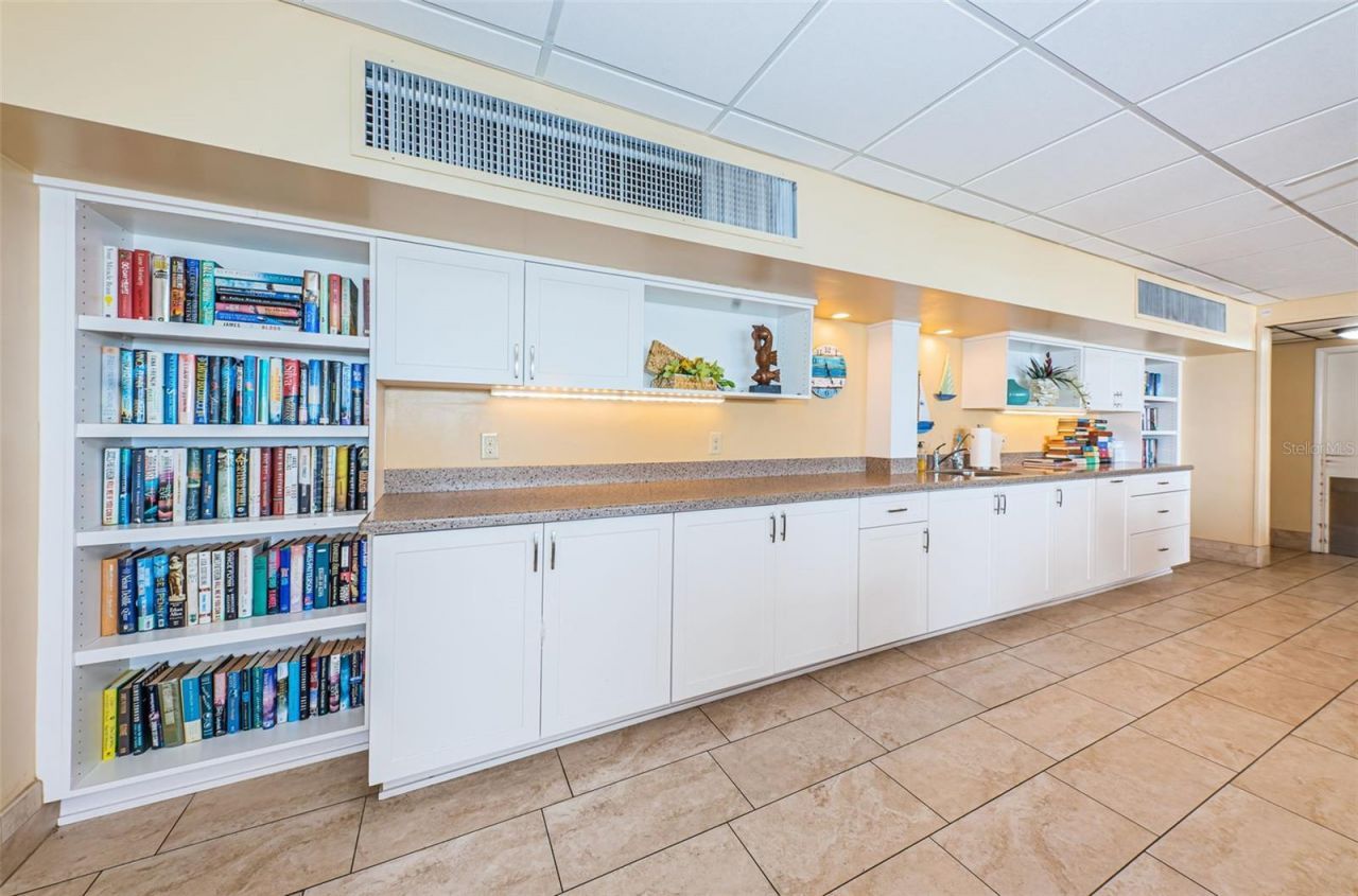 9 Haig Place, Unit 312, Dunedin, FL 34698 Photo