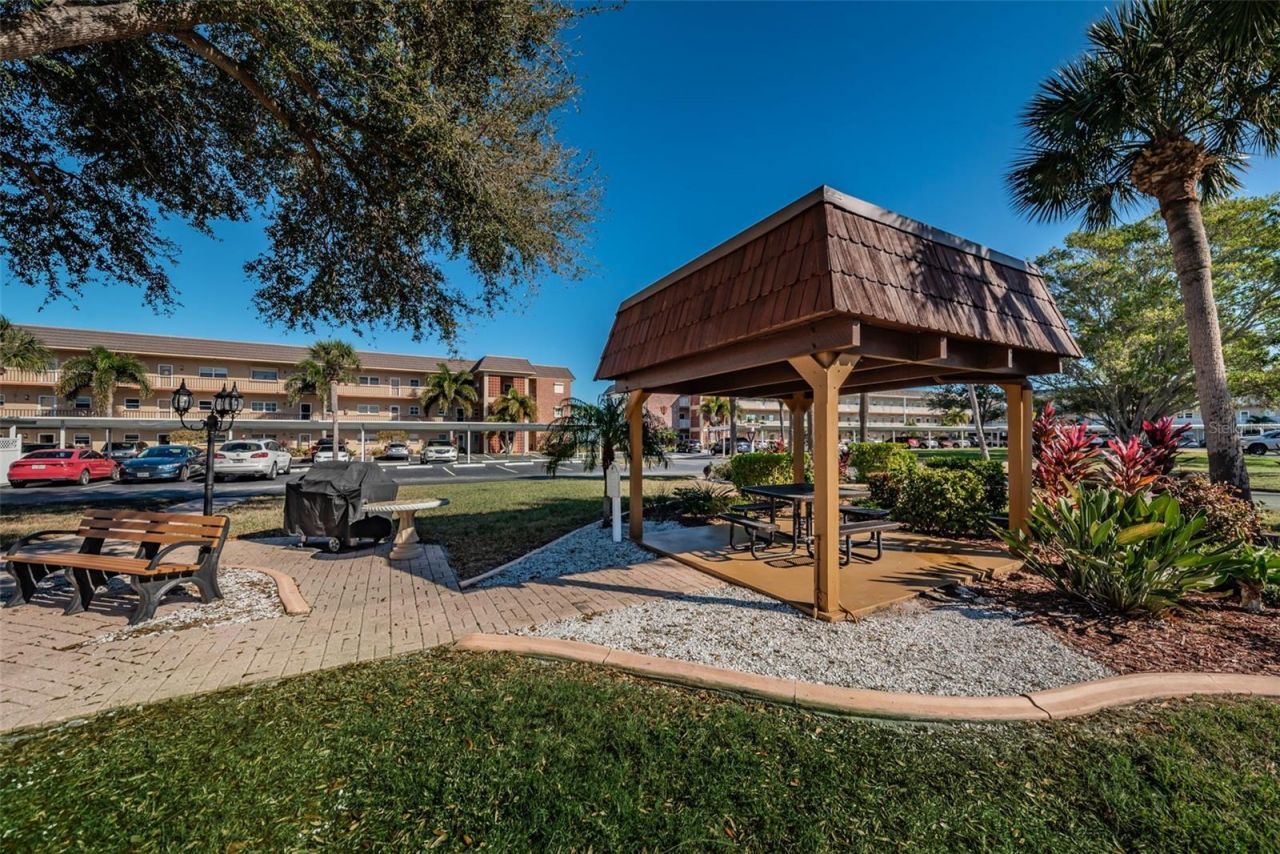 9 Haig Place, Unit 312, Dunedin, FL 34698 Photo