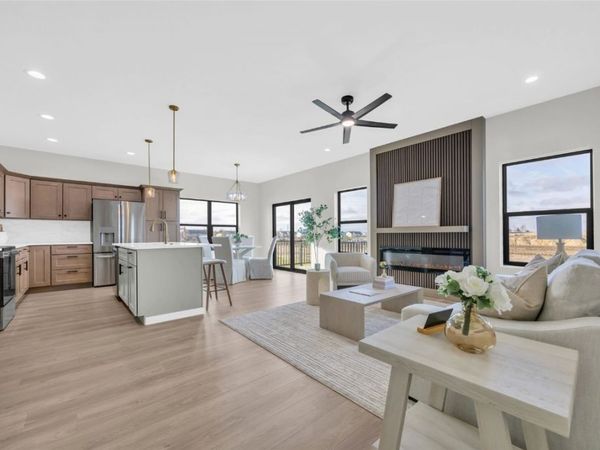 827 Indigo Drive, Palo, IA 52324