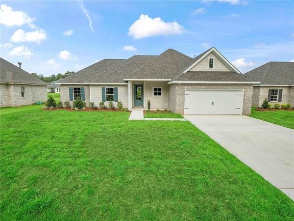 72657 ROBINDALE Drive, Covington, LA 70435