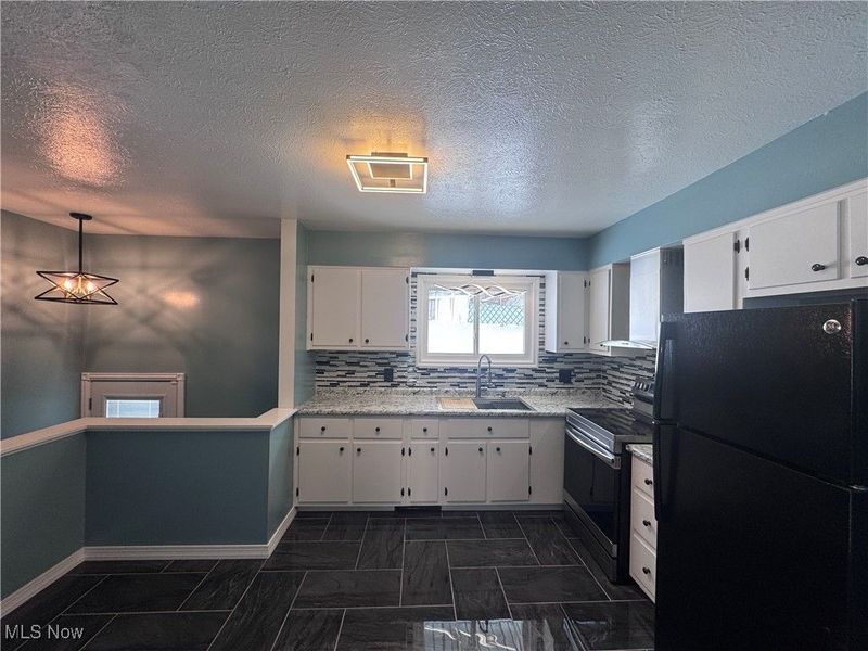 6180 Jamestown Drive, Parma, OH 44134 Photo 15