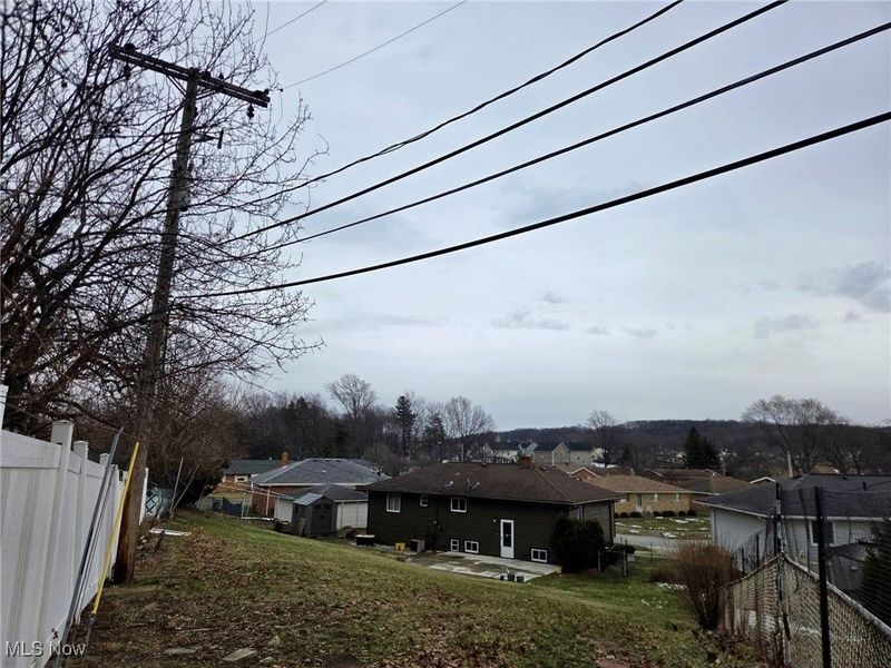 6180 Jamestown Drive, Parma, OH 44134 Photo 3
