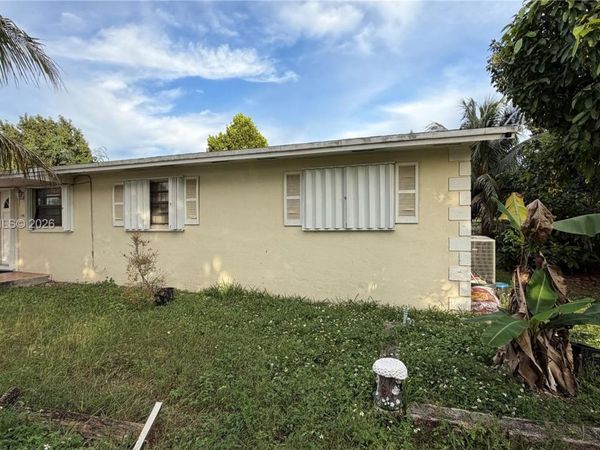 19831 SW 122nd Ave, Miami, FL 33177