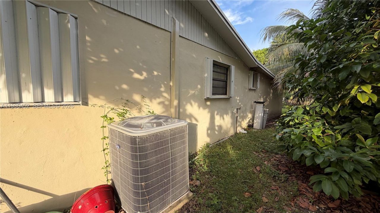 19831 SW 122nd Ave, Miami, FL 33177 Photo