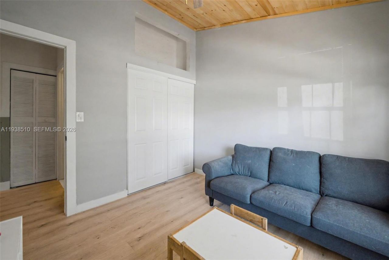 2350 Pecan Ct, Pembroke Pines, FL 33026 Photo