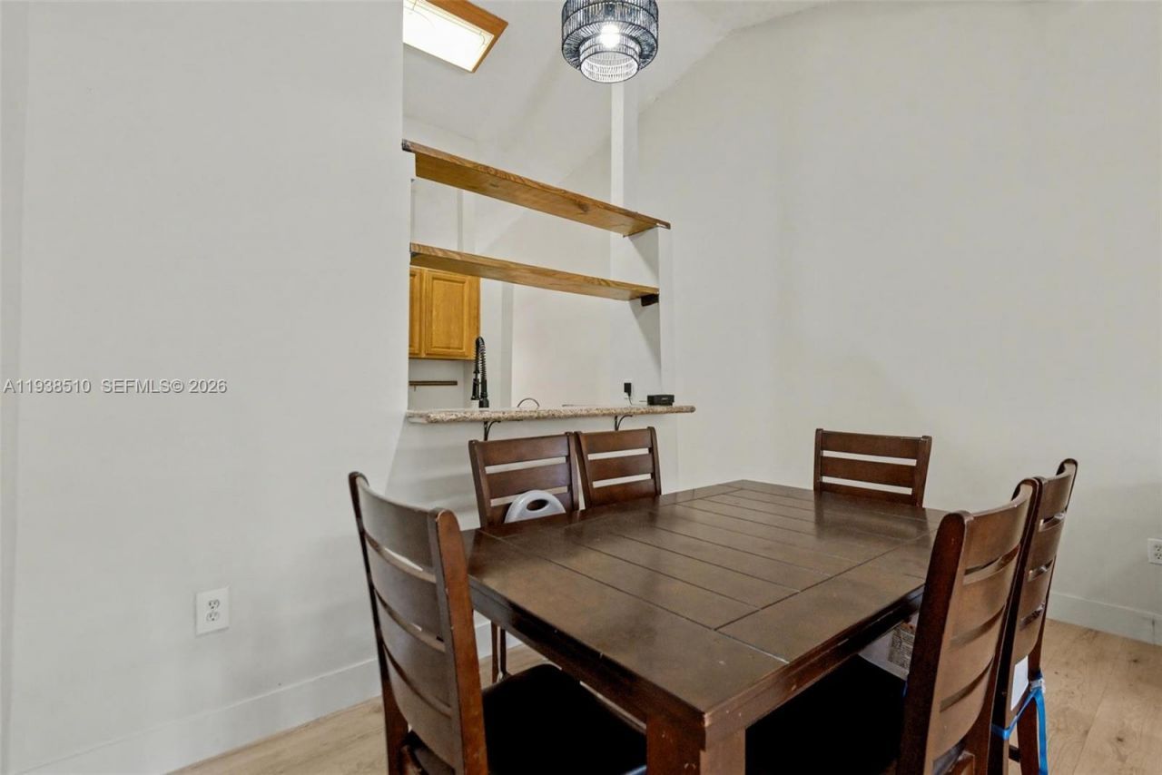 2350 Pecan Ct, Pembroke Pines, FL 33026 Photo