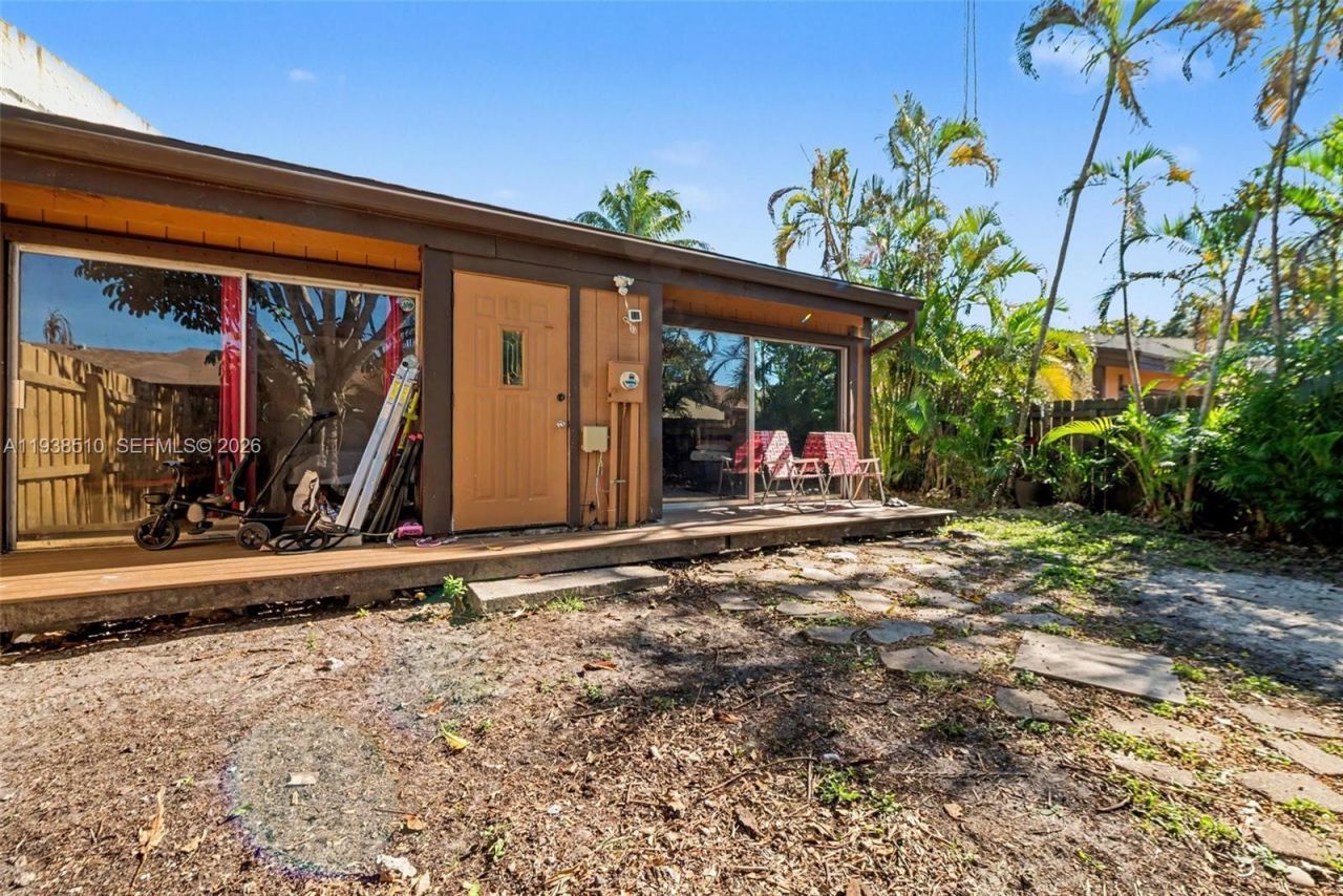 2350 Pecan Ct, Pembroke Pines, FL 33026 Photo