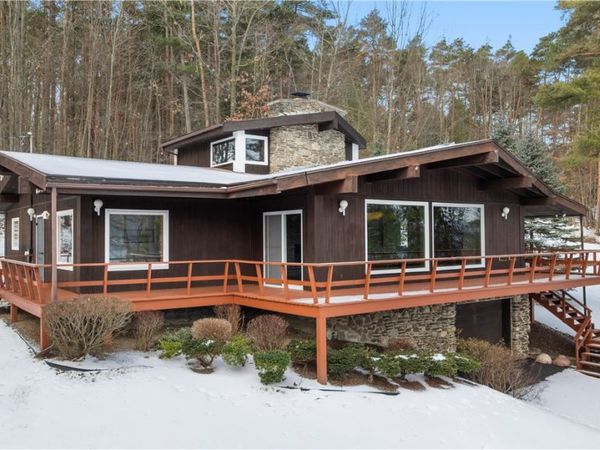 15079 W Lake Road, Branchport, NY 14418