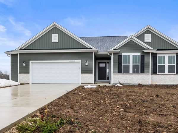 N101W16795 Gunflint Trl, Germantown, WI 53022