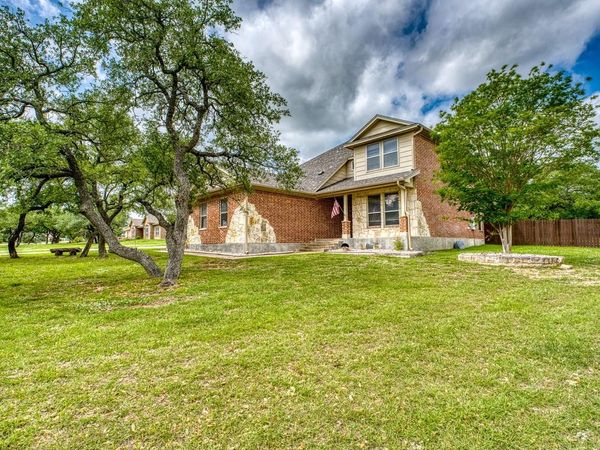 326 Sunrise HLS, Lampasas, TX 76550