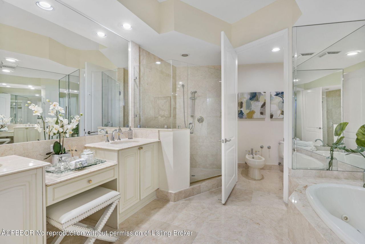 201 S Narcissus Avenue, Unit 605, West Palm Beach, FL 33401 Photo