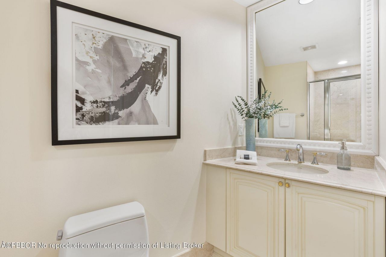 201 S Narcissus Avenue, Unit 605, West Palm Beach, FL 33401 Photo