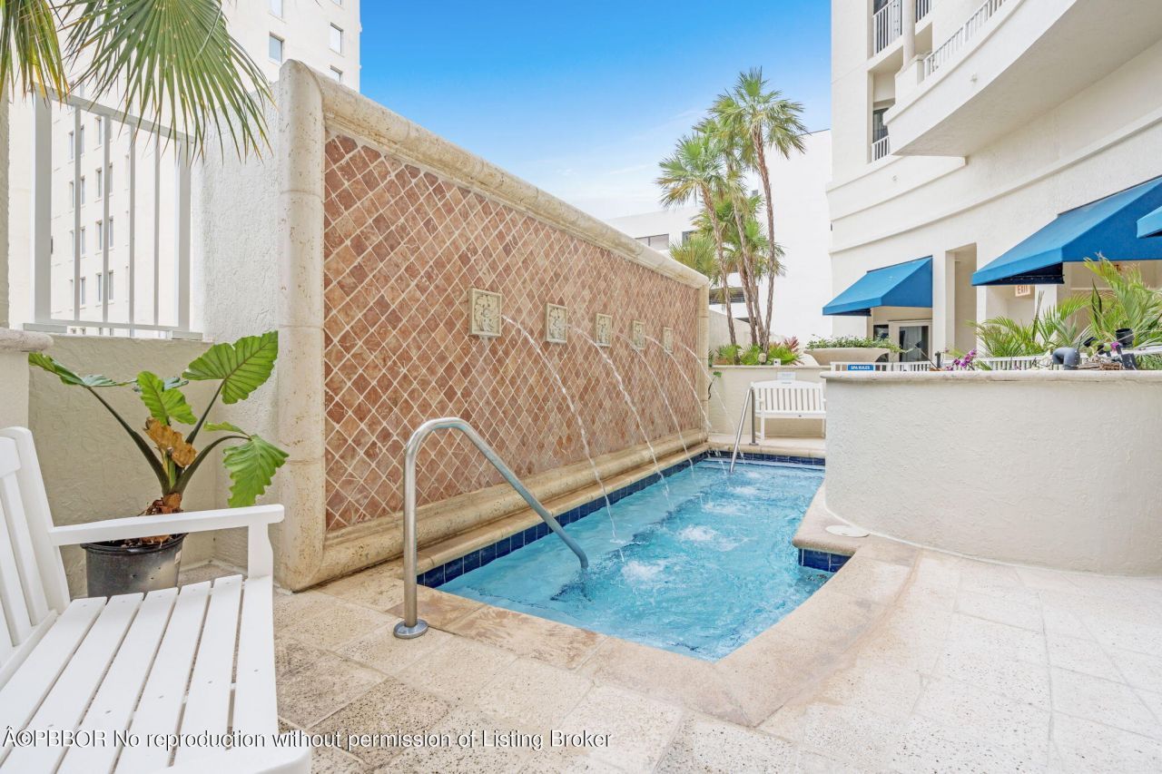 201 S Narcissus Avenue, Unit 605, West Palm Beach, FL 33401 Photo