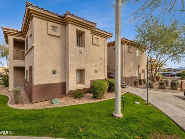 13700 N FOUNTAIN HILLS Boulevard, Unit 206, Fountain Hills, AZ 85268
